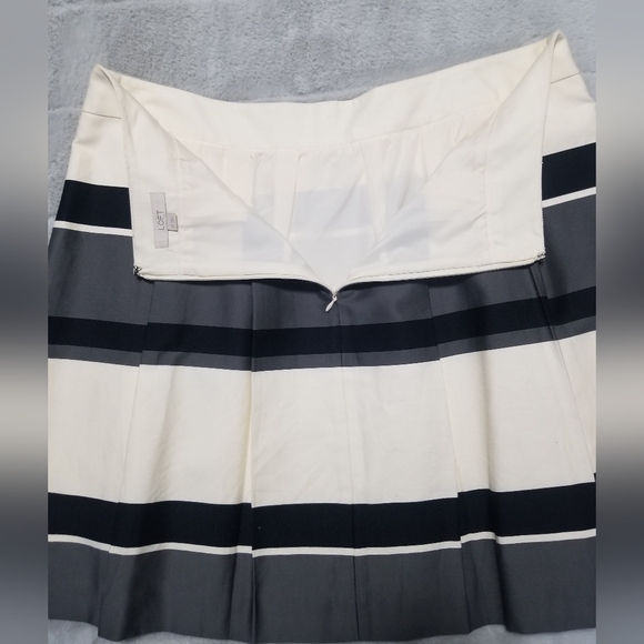 LOFT Pleated White, Grey and Black Midi Skirt Size 12 - Picture 7 of 9